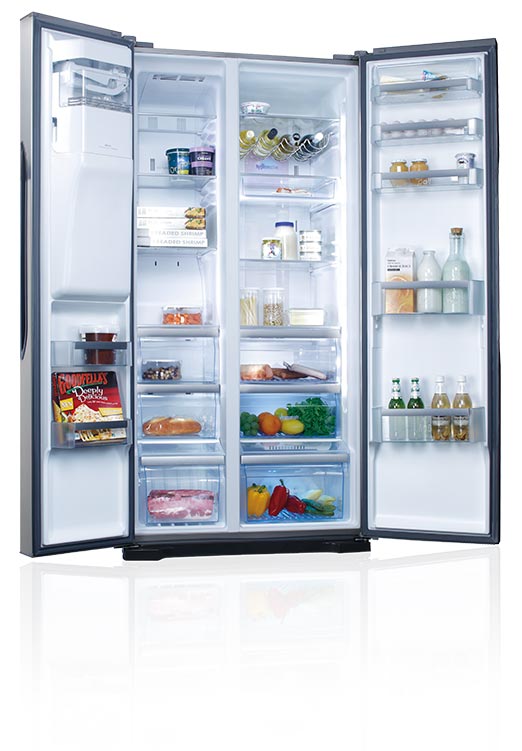 geöffneter Panasonic Kühlschrank